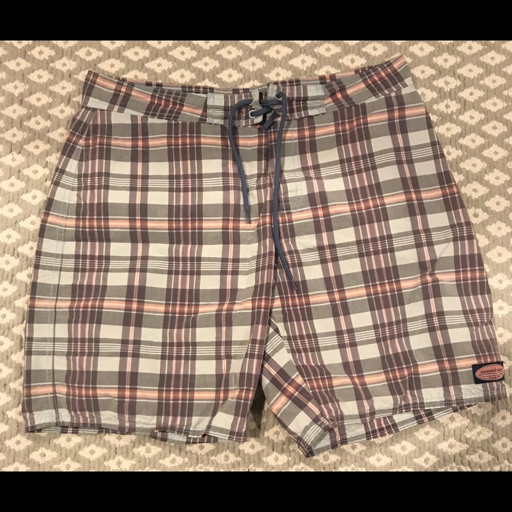 Vineyard Vines Men’s Plaid Board Shorts Size 32